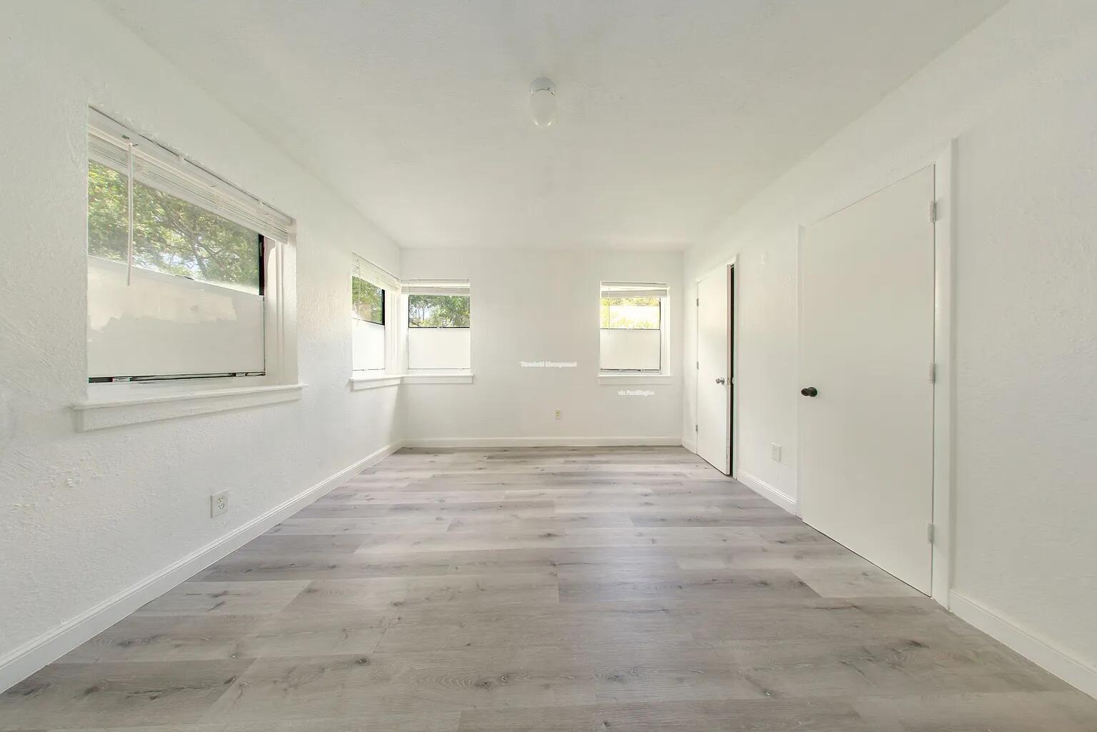 ROCKMOOR VILLA TRACK - Residential Income