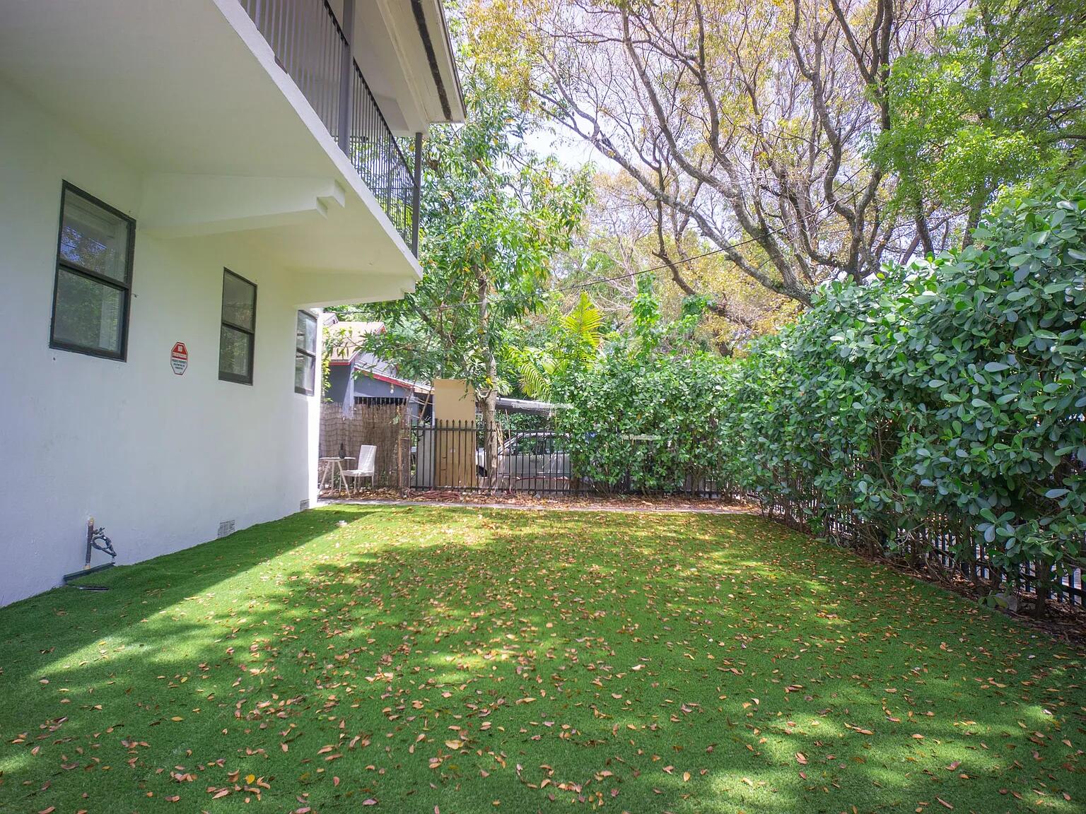 ROCKMOOR VILLA TRACK - Residential Income