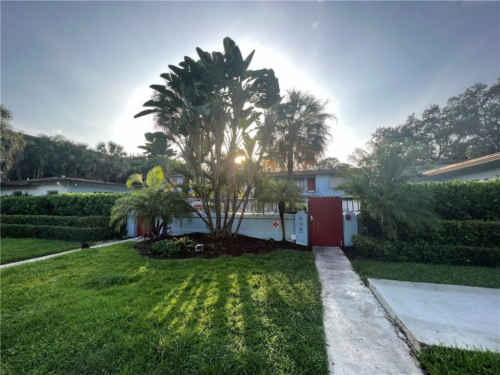 Photo of 408 NE 7th Avenue #7, Fort Lauderdale, FL 33301 (MLS # F10387627)