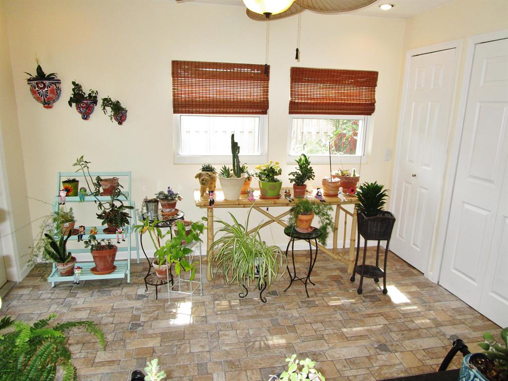 PARADISE GARDENS SEC 1 - Residential