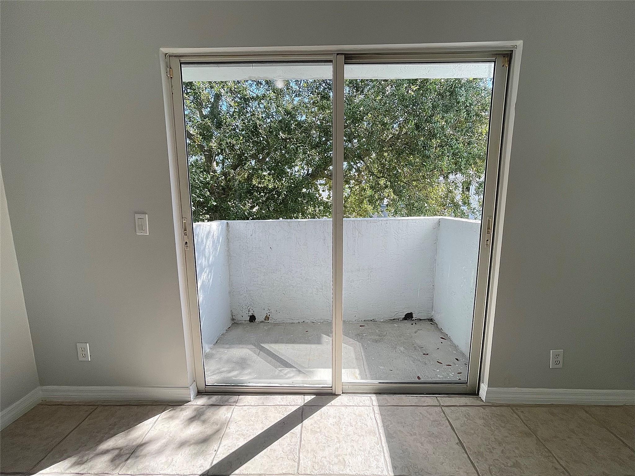 Waverly Place 2-19 D - Residential Lease