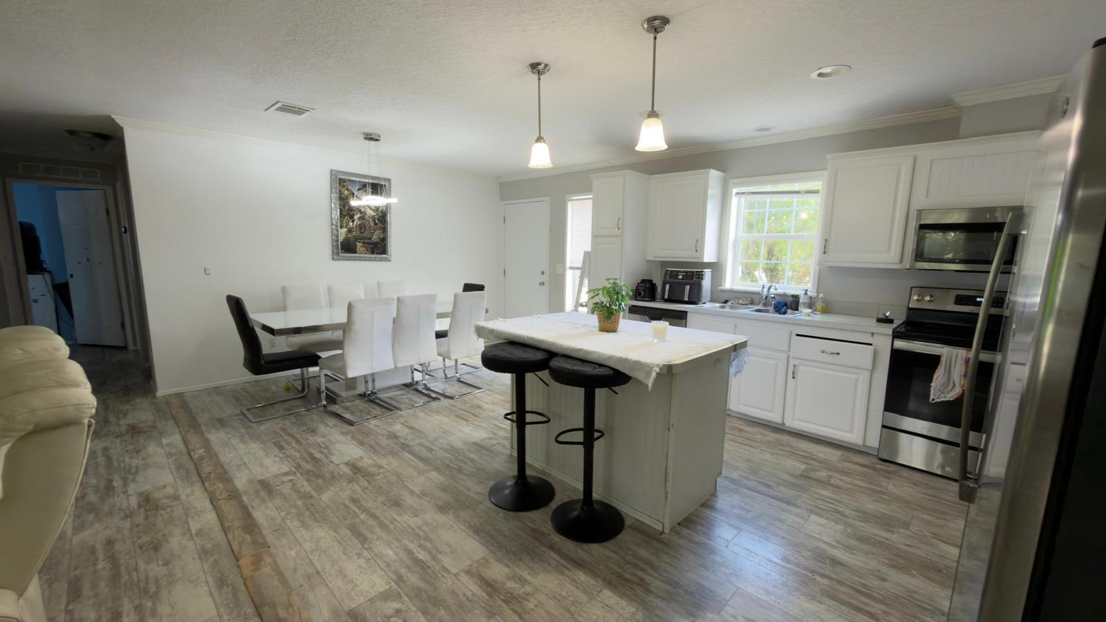 SANDALFOOT COVE SEC 1 - Residential