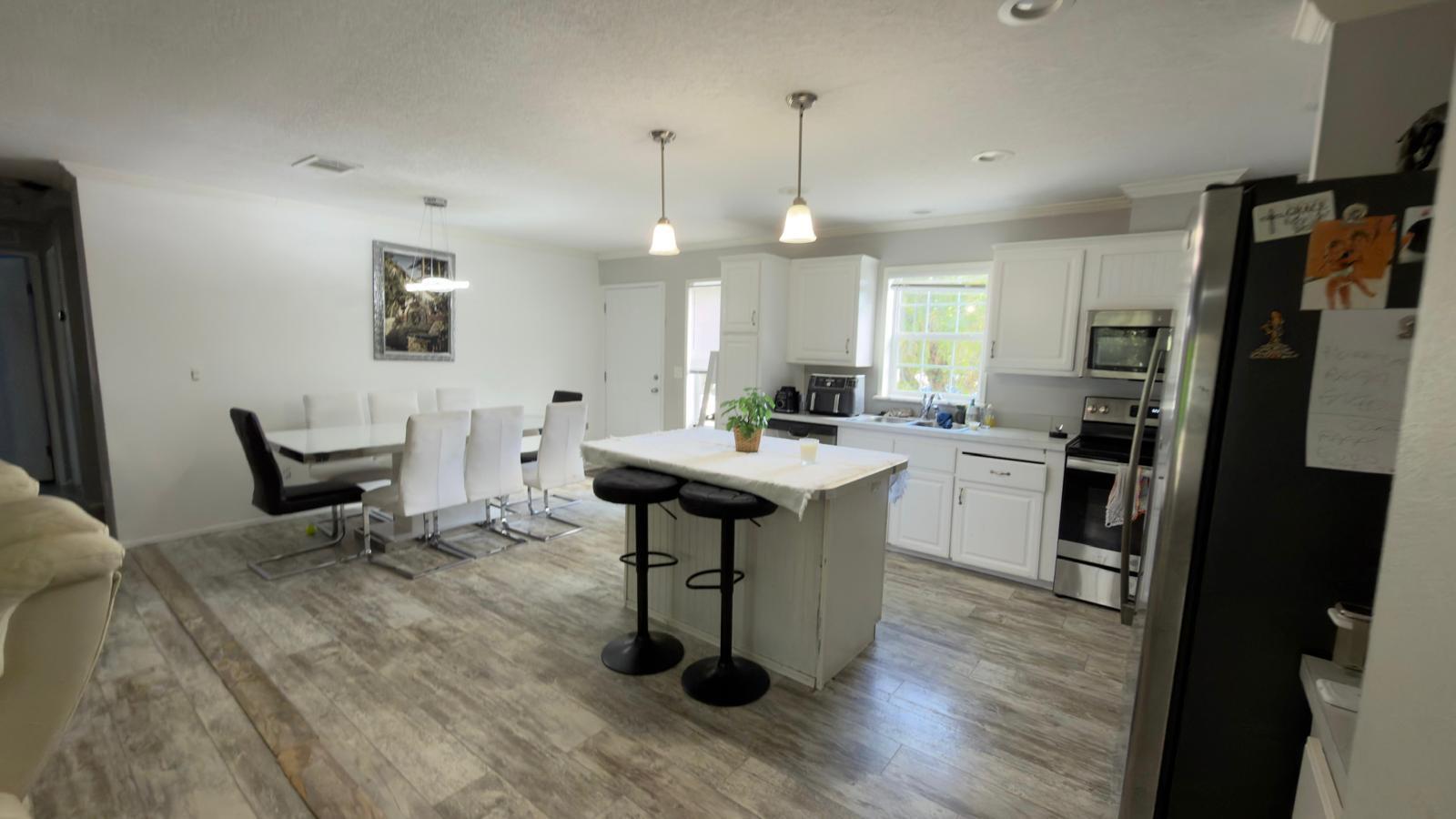 SANDALFOOT COVE SEC 1 - Residential