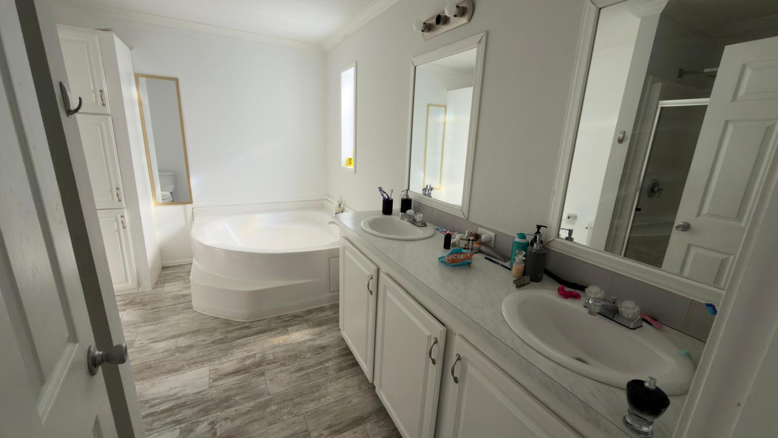 SANDALFOOT COVE SEC 1 - Residential