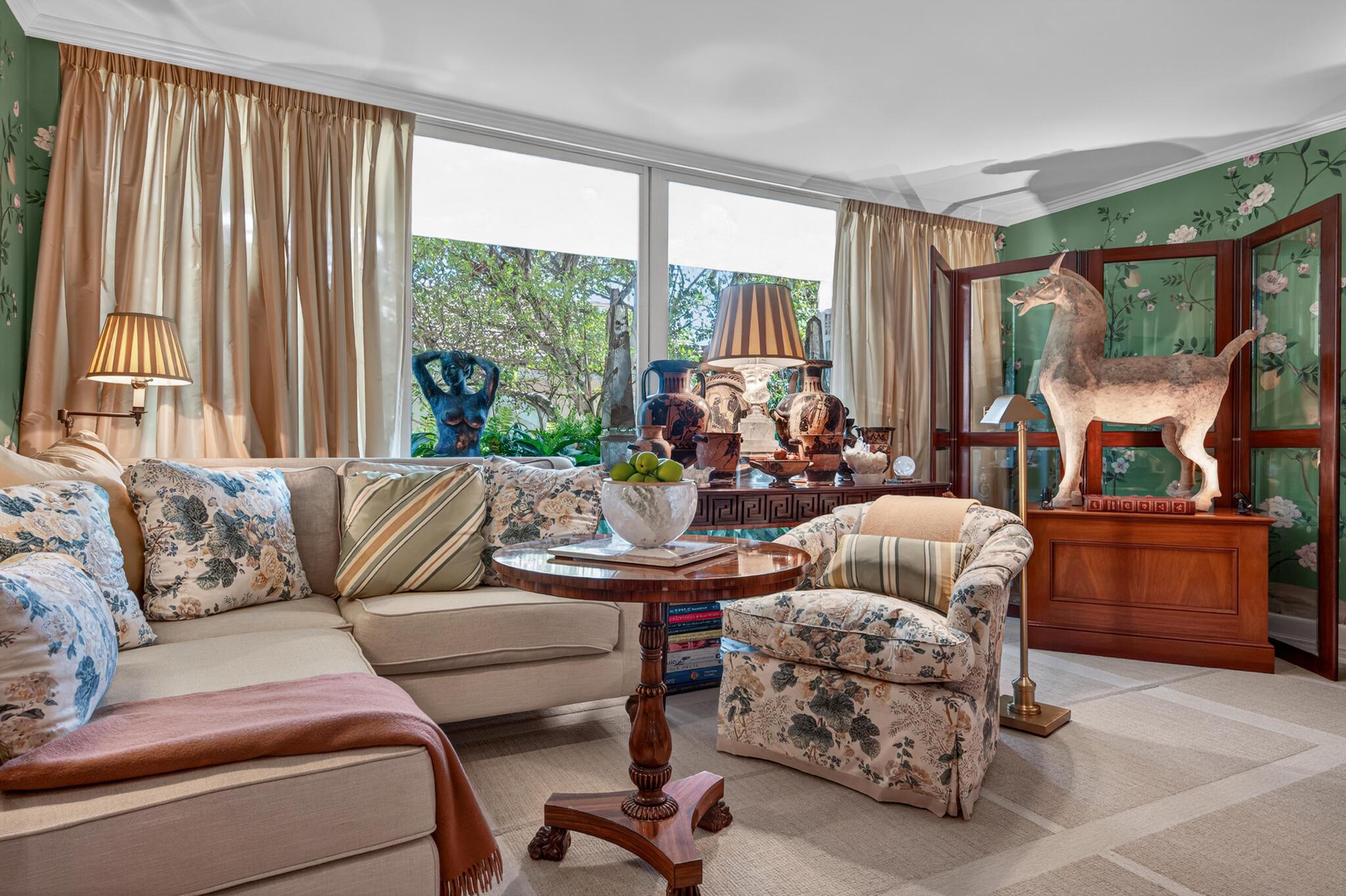 ELIOT HOUSE CONDO - Residential