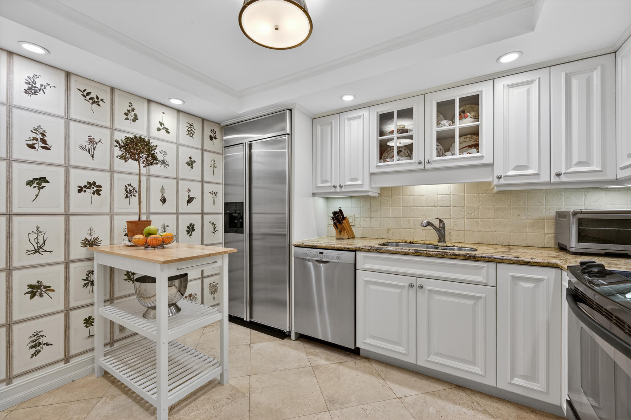 ELIOT HOUSE CONDO - Residential