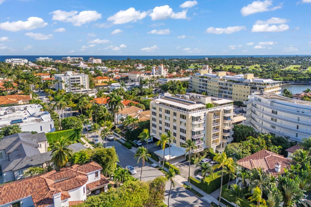 Photo of 434 Chilean Avenue #2b, Palm Beach, FL 33480 (MLS # R11079825)