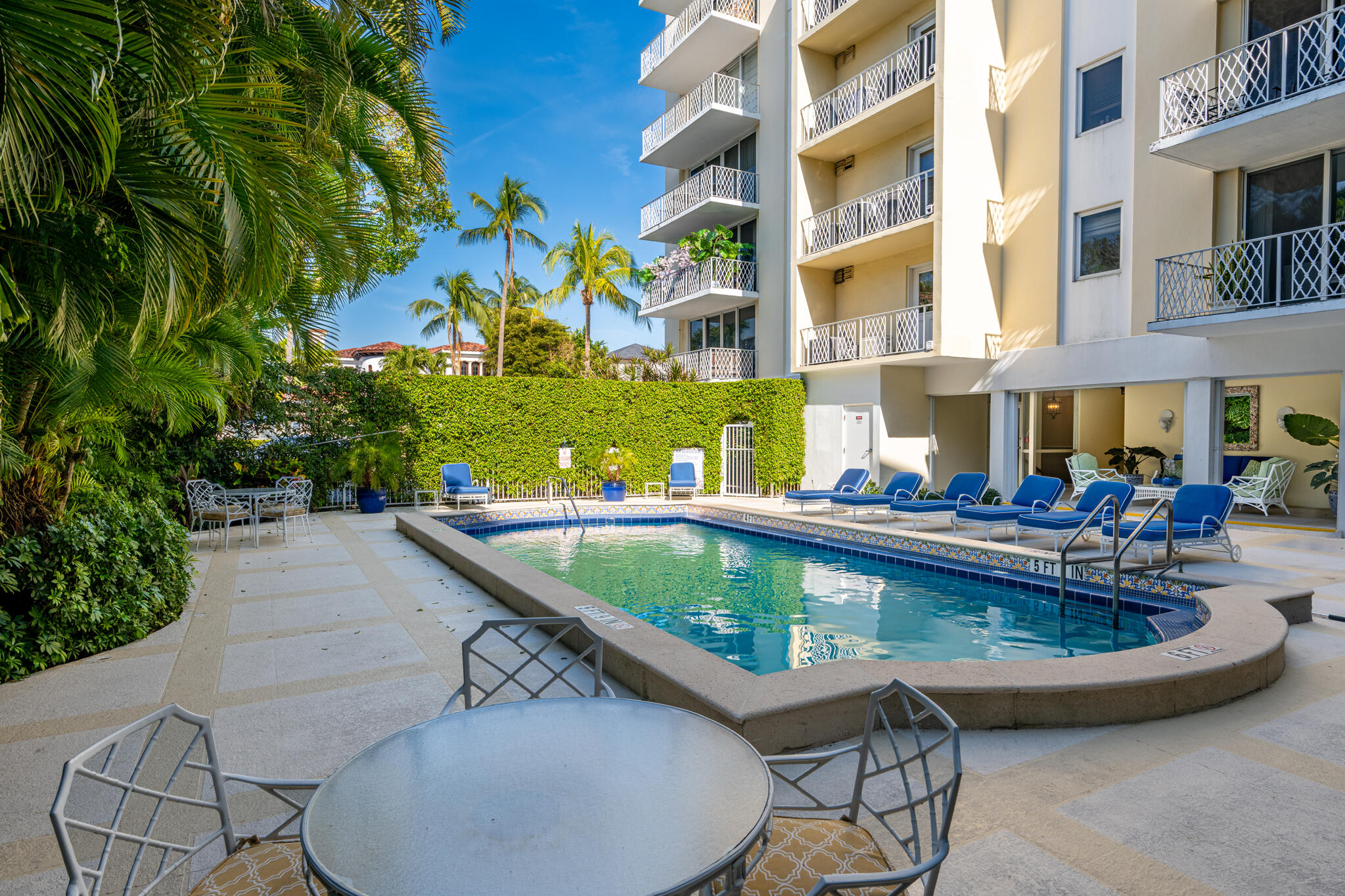 ELIOT HOUSE CONDO - Residential