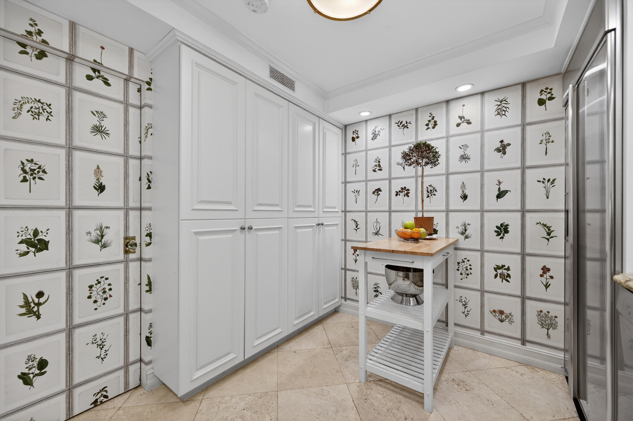 ELIOT HOUSE CONDO - Residential