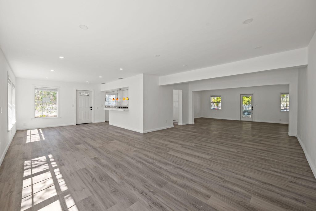 Photo of 1516 Jefferson St, Hollywood, FL 33020 (MLS # B26000029)