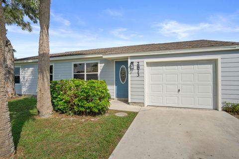 A home in Port St Lucie