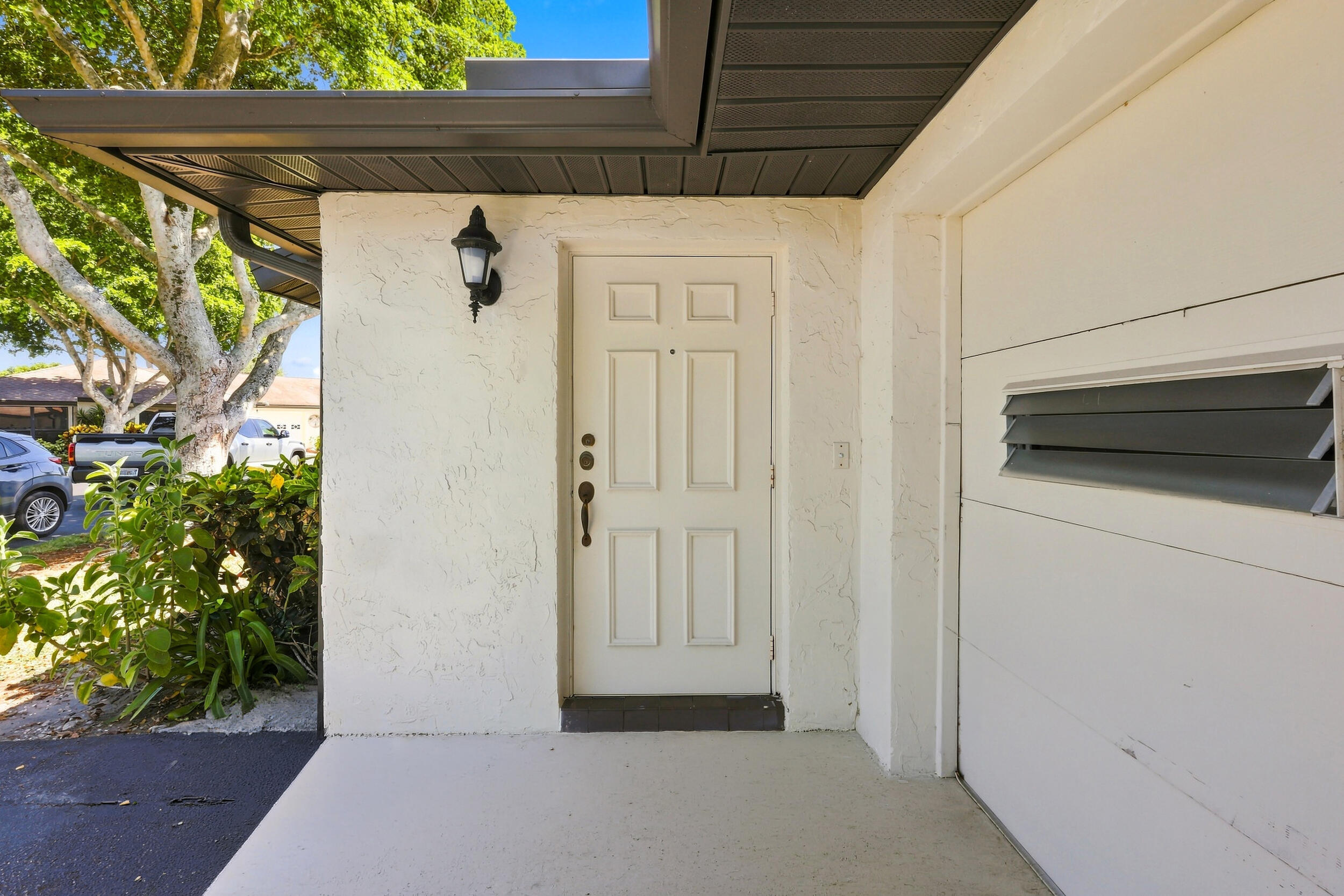 4863 Dovewood Terrace