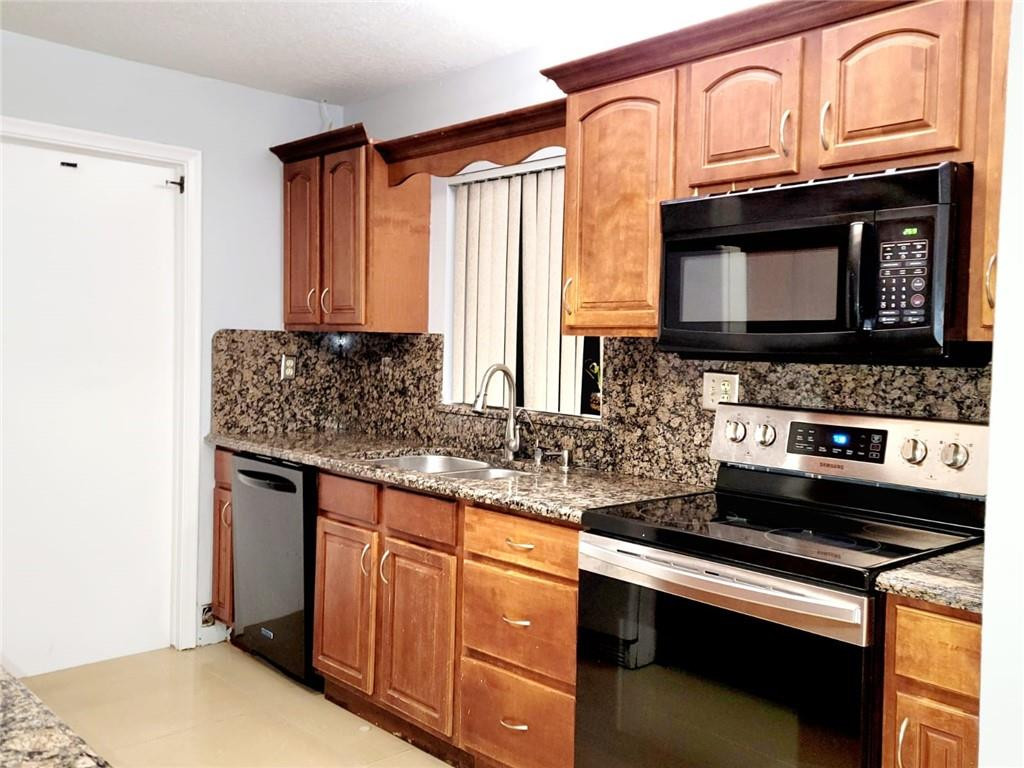 Flamingo Gardens - Residential