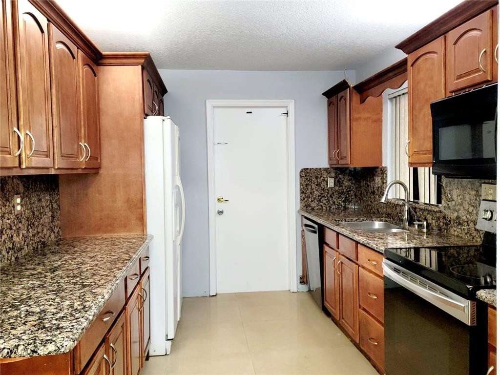 Flamingo Gardens - Residential