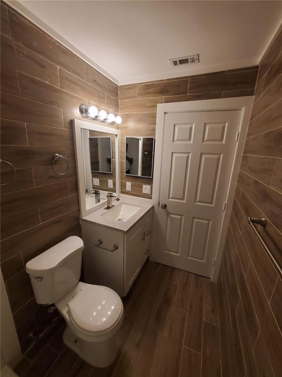 GLOUCESTER E CONDOMINIUM - Residential