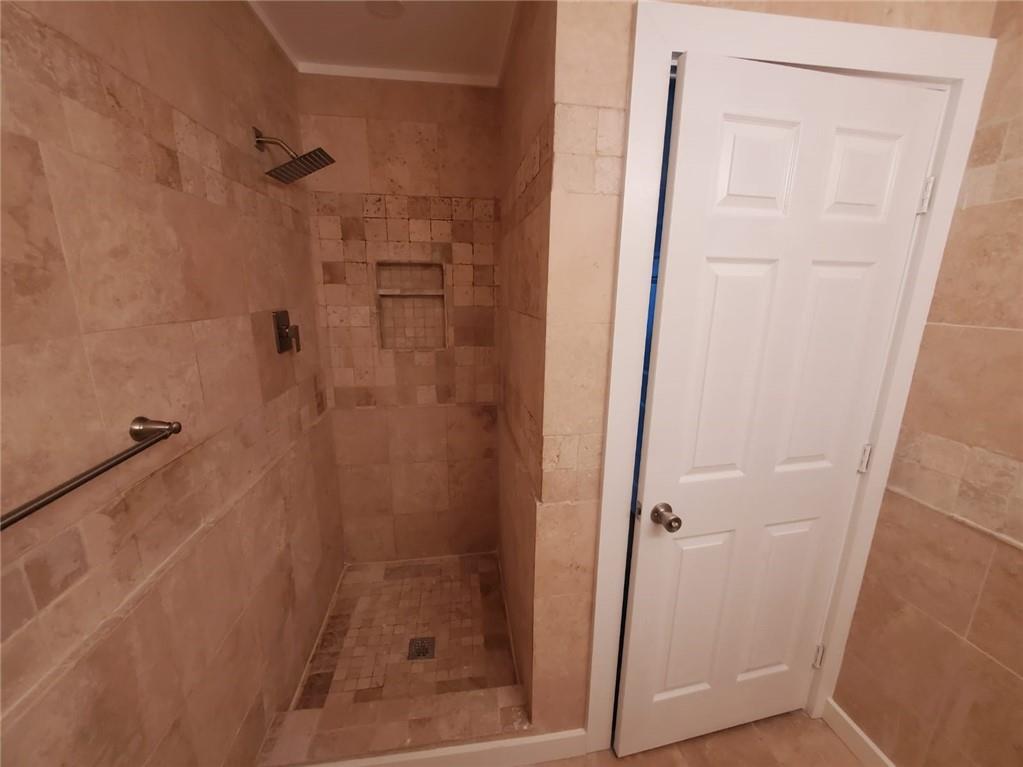 GLOUCESTER E CONDOMINIUM - Residential