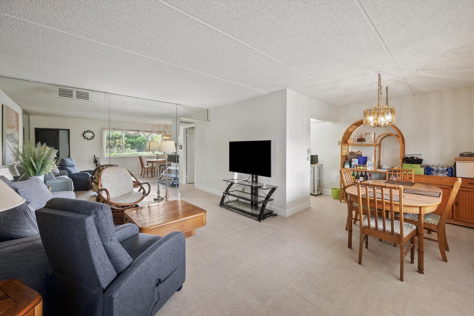 REGAL PALMS MAYFAIR CONDO - Residential