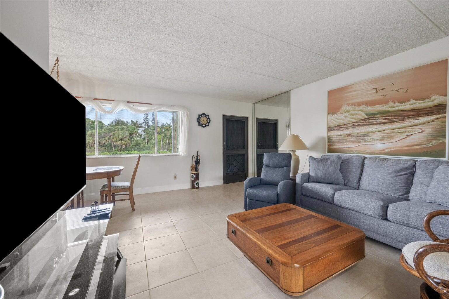 REGAL PALMS MAYFAIR CONDO - Residential