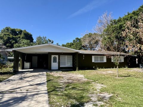 Photo of 2110 Cortez Boulevard, Fort Pierce, FL 34982 (MLS # B26001882)