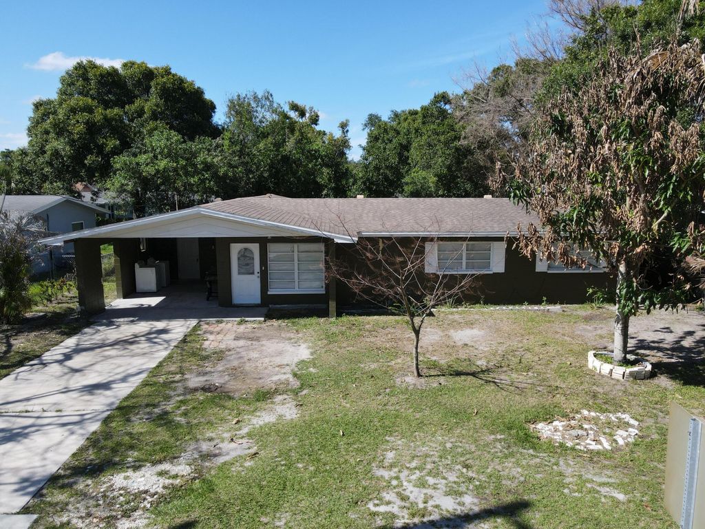 Photo of 2110 Cortez Boulevard, Fort Pierce, FL 34982 (MLS # B26001882)