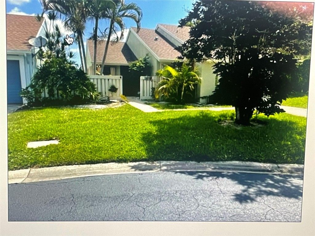 Photo of 5675 Northpointe Lane, Boynton Beach, FL 33437 (MLS # F10508192)