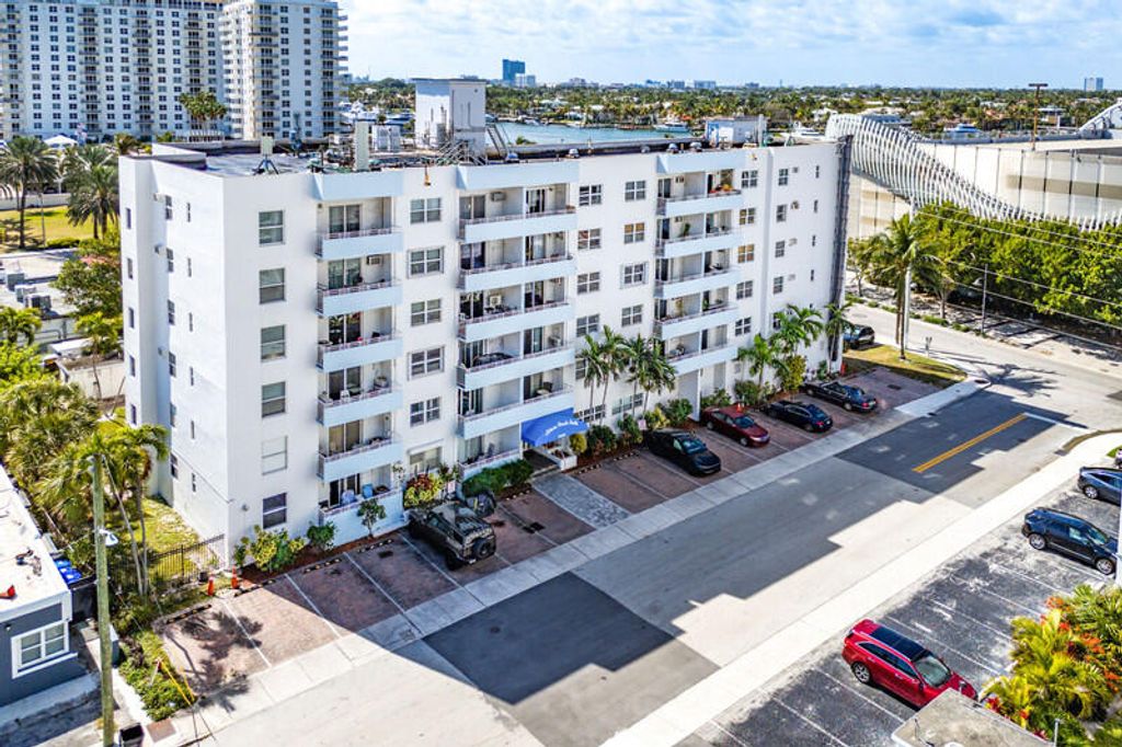 Photo of 2900 Banyan Street #202, Fort Lauderdale, FL 33316 (MLS # R11165550)