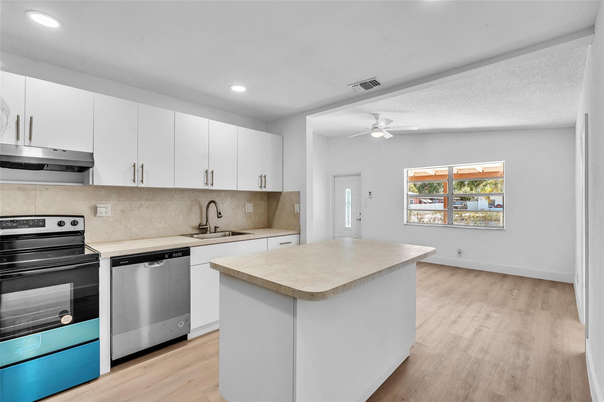 MIAMI GARDENS ESTATES SEC 4 - Residential