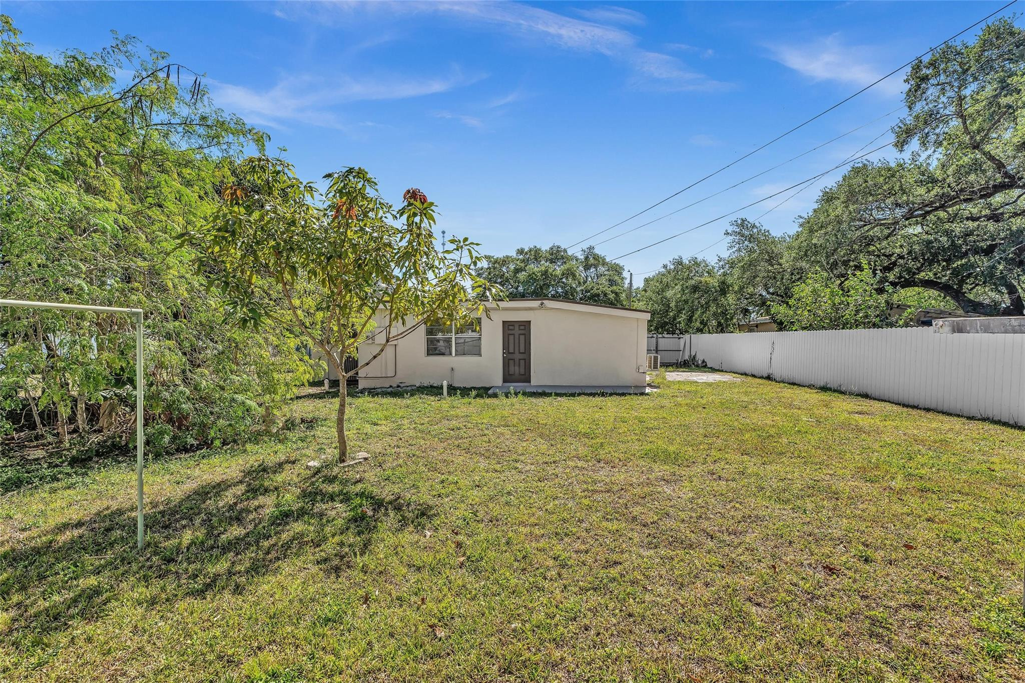 MIAMI GARDENS ESTATES SEC 4 - Residential