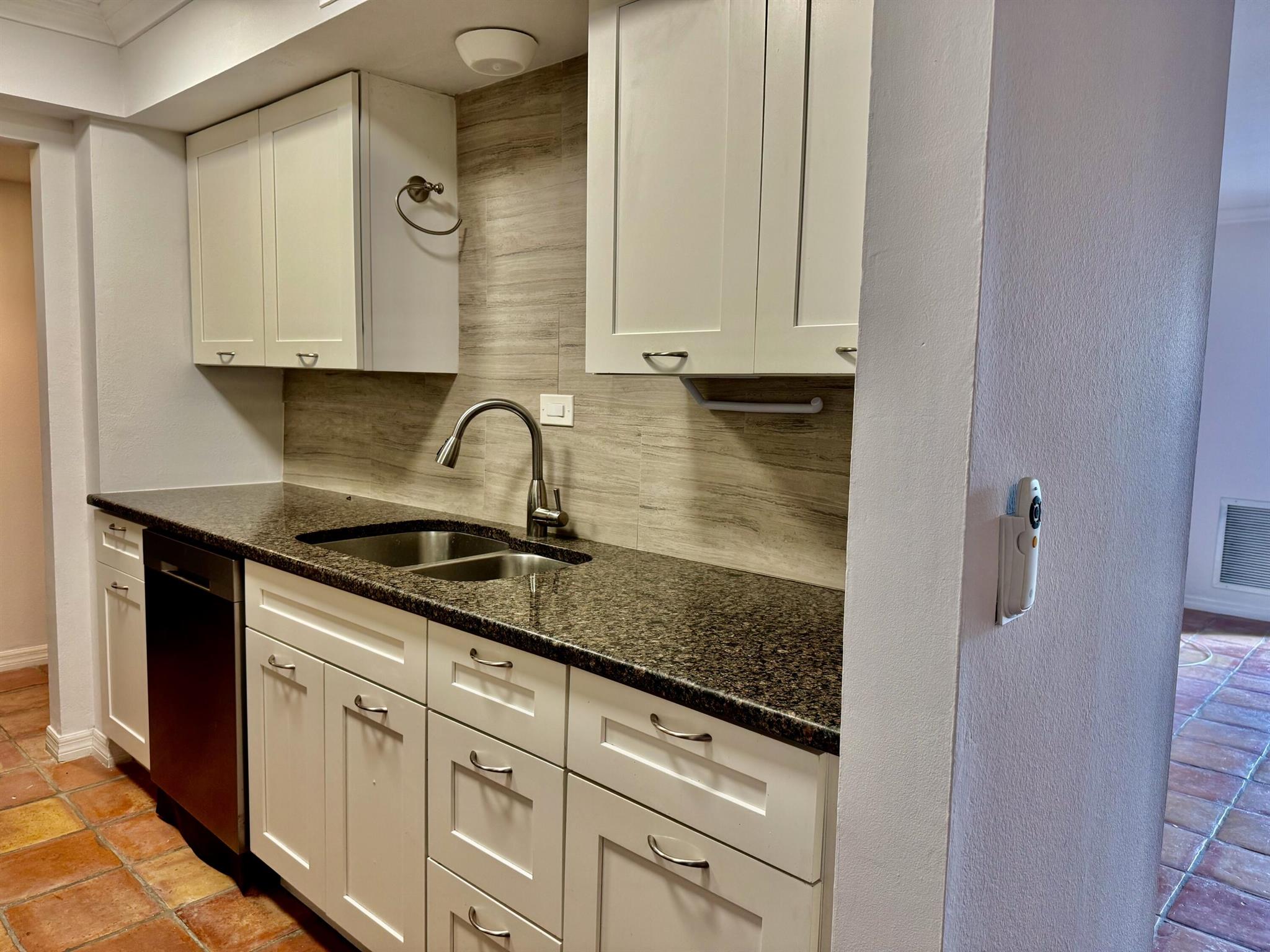 VIKING ARMS CONDO - Residential Lease