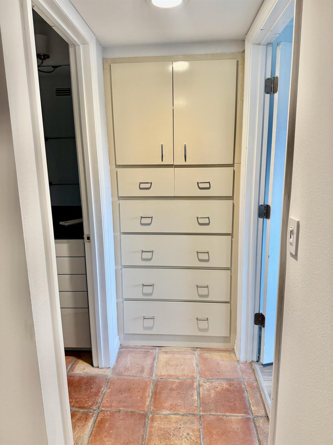 VIKING ARMS CONDO - Residential Lease