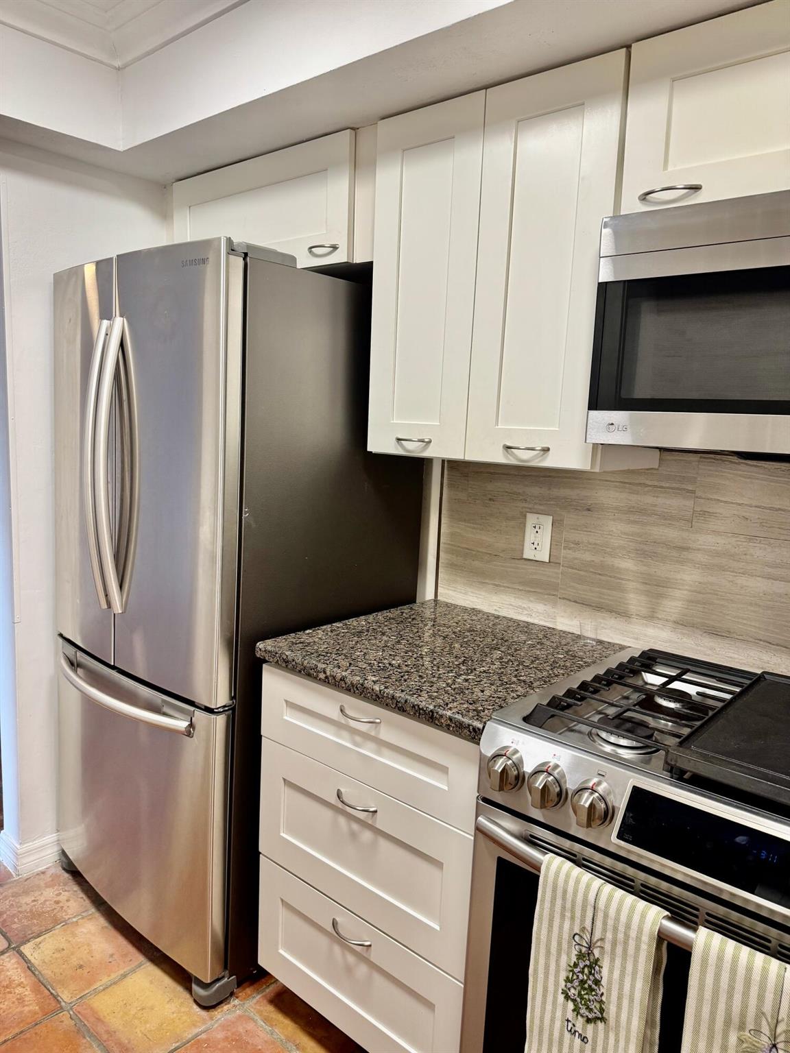 VIKING ARMS CONDO - Residential Lease