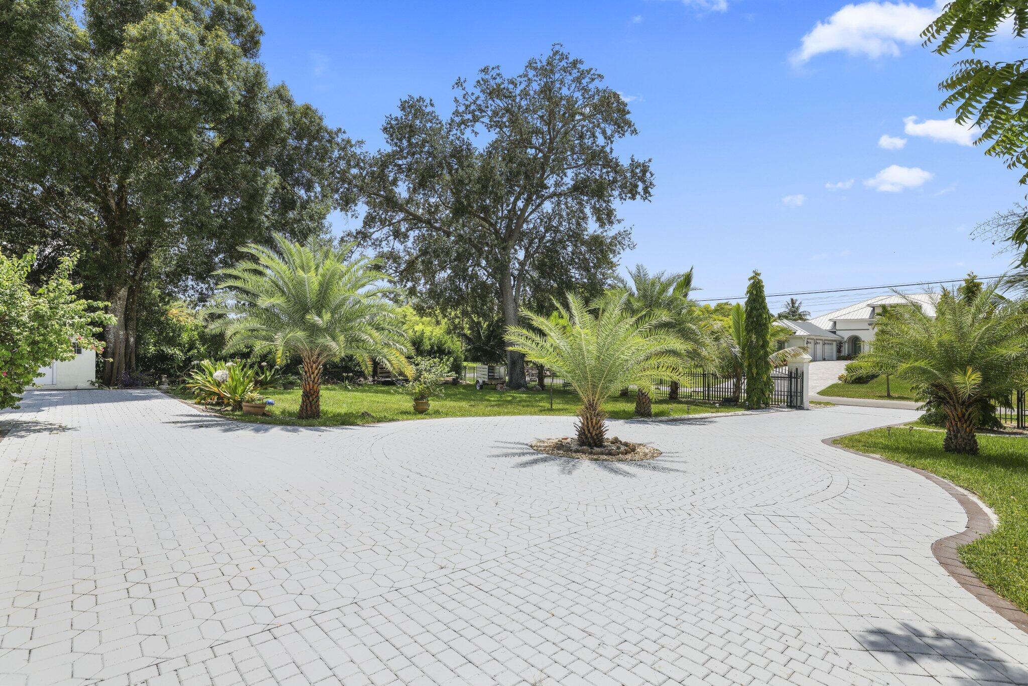 6344 NW 74th Terrace