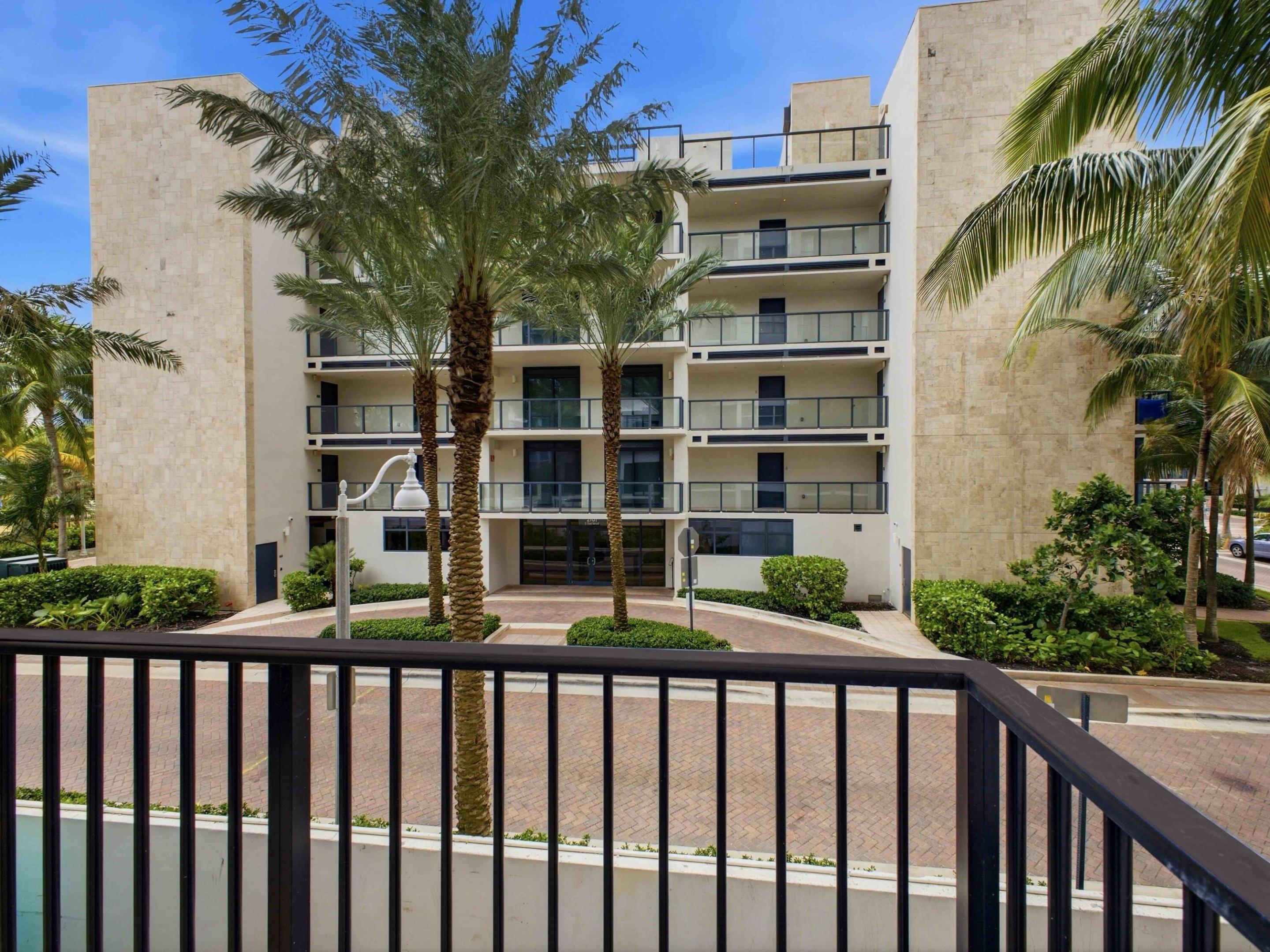 2101 S OCEAN 202