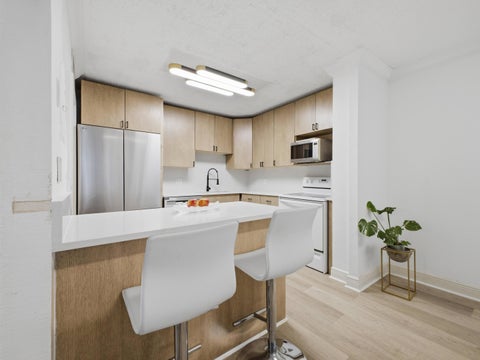Tiny photo for 2101 S OCEAN DR #202, Hollywood, FL 33019 (MLS # B26087230)