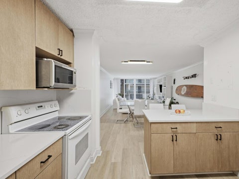 Tiny photo for 2101 S OCEAN DR #202, Hollywood, FL 33019 (MLS # B26087230)