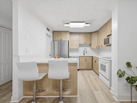 Tiny photo for 2101 S OCEAN DR #202, Hollywood, FL 33019 (MLS # B26087230)