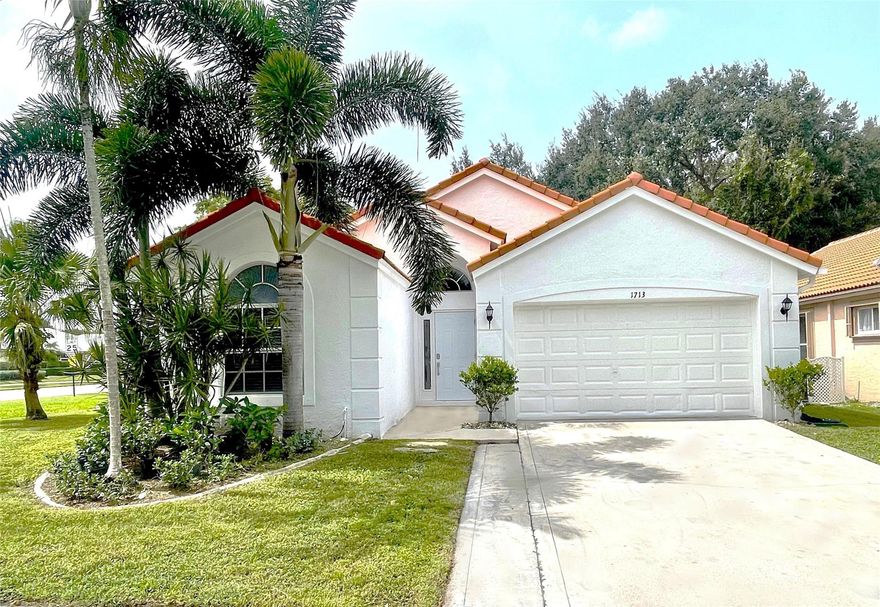 PET FRIENDLY! Lovely, move-in ready 3bd/2bth single-family home in much sought-after Wellingtons Edge community. NEW Kitchen, NEW Baths, 2-CAR GARAGE. Great location with TOP RATED SCHOOLS, community includes GYM, POOL, PLAYGROUND.
