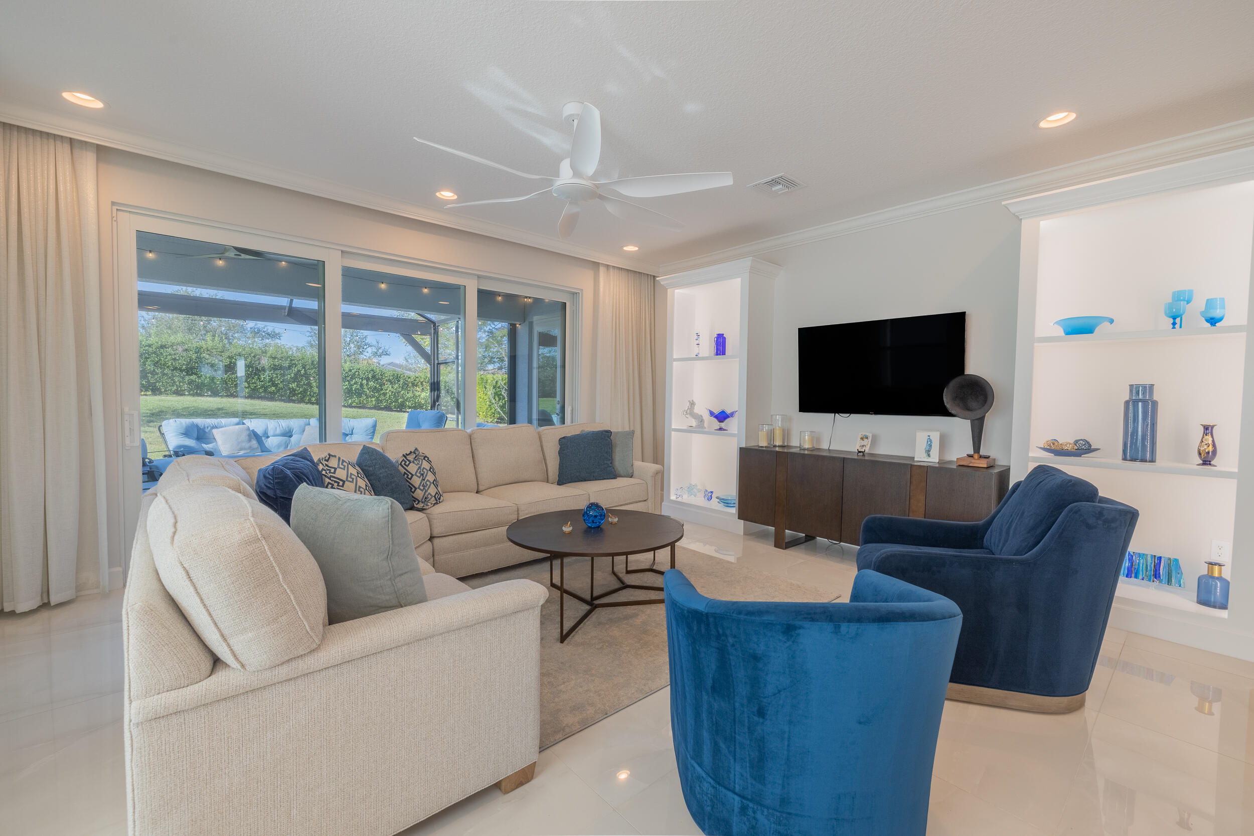 Valencia Cay at Riverland - Residential