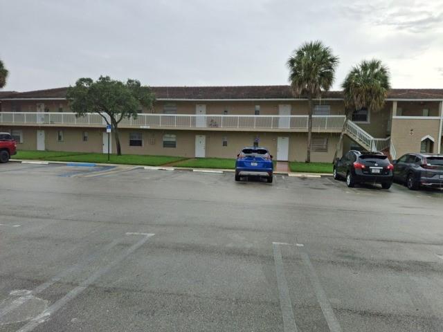 Nicely updated 2/2 on first floor with tile floors. Washer/Dryer in unit. Close to shopping mall,
restaurants and schools. Community located in the heart of Coral Springs w/ pool, spa, clubhouse
& walking path. All ages. 650+ credit.