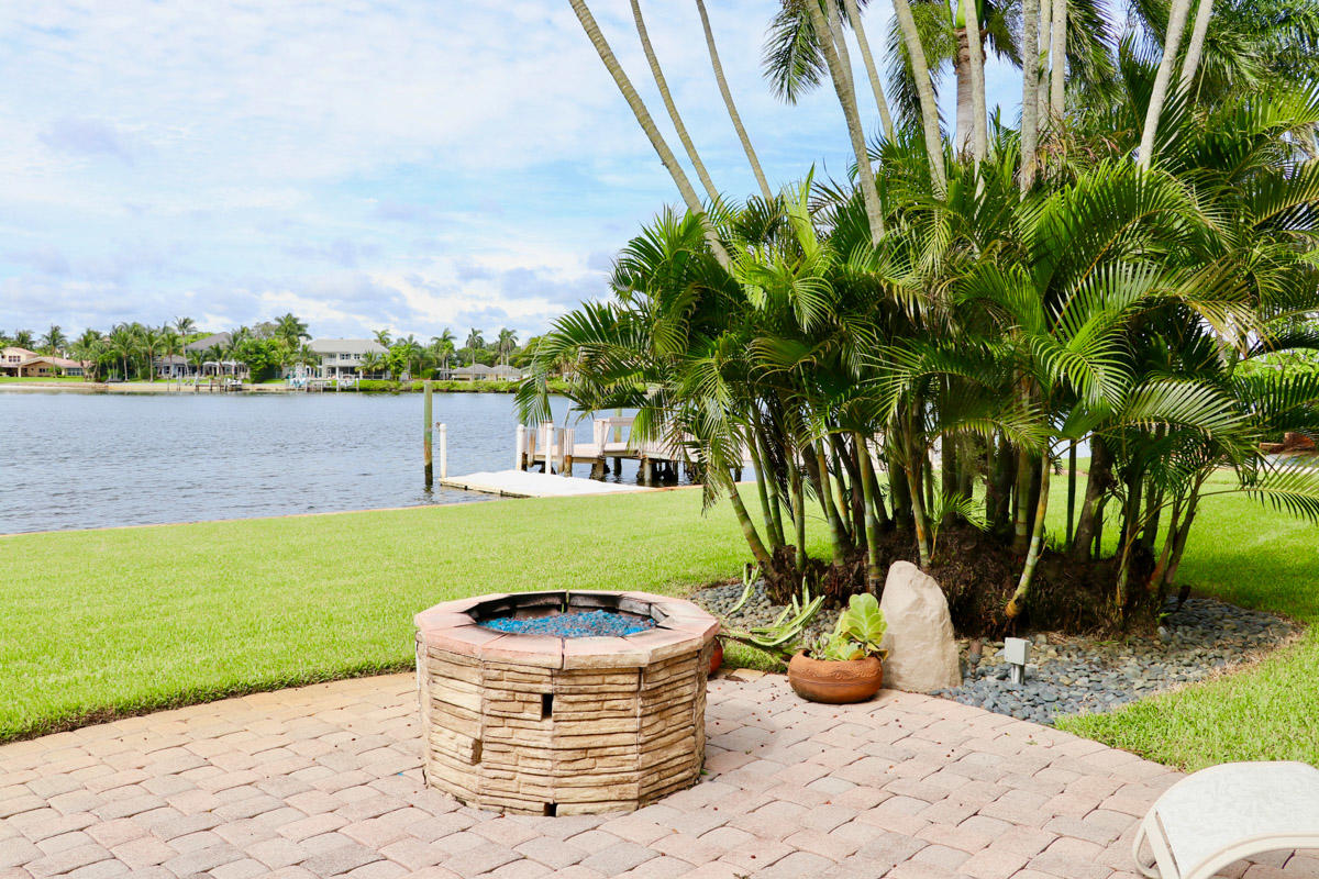 RIVERSIDE ON THE LOXAHATC - Residential