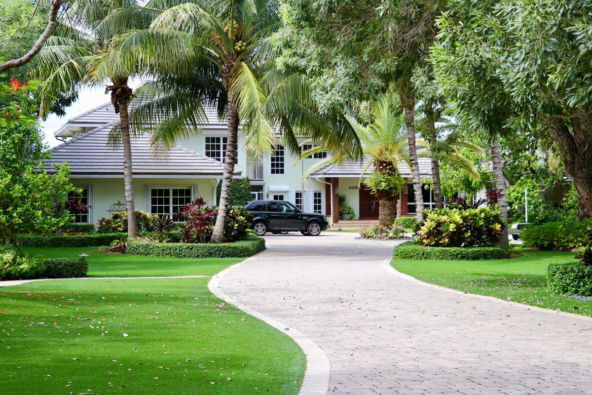 RIVERSIDE ON THE LOXAHATC - Residential