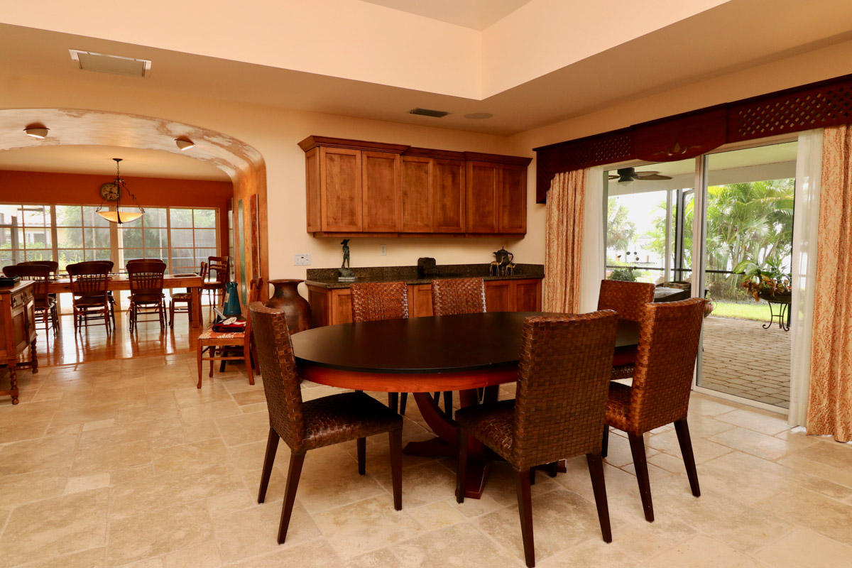 RIVERSIDE ON THE LOXAHATC - Residential