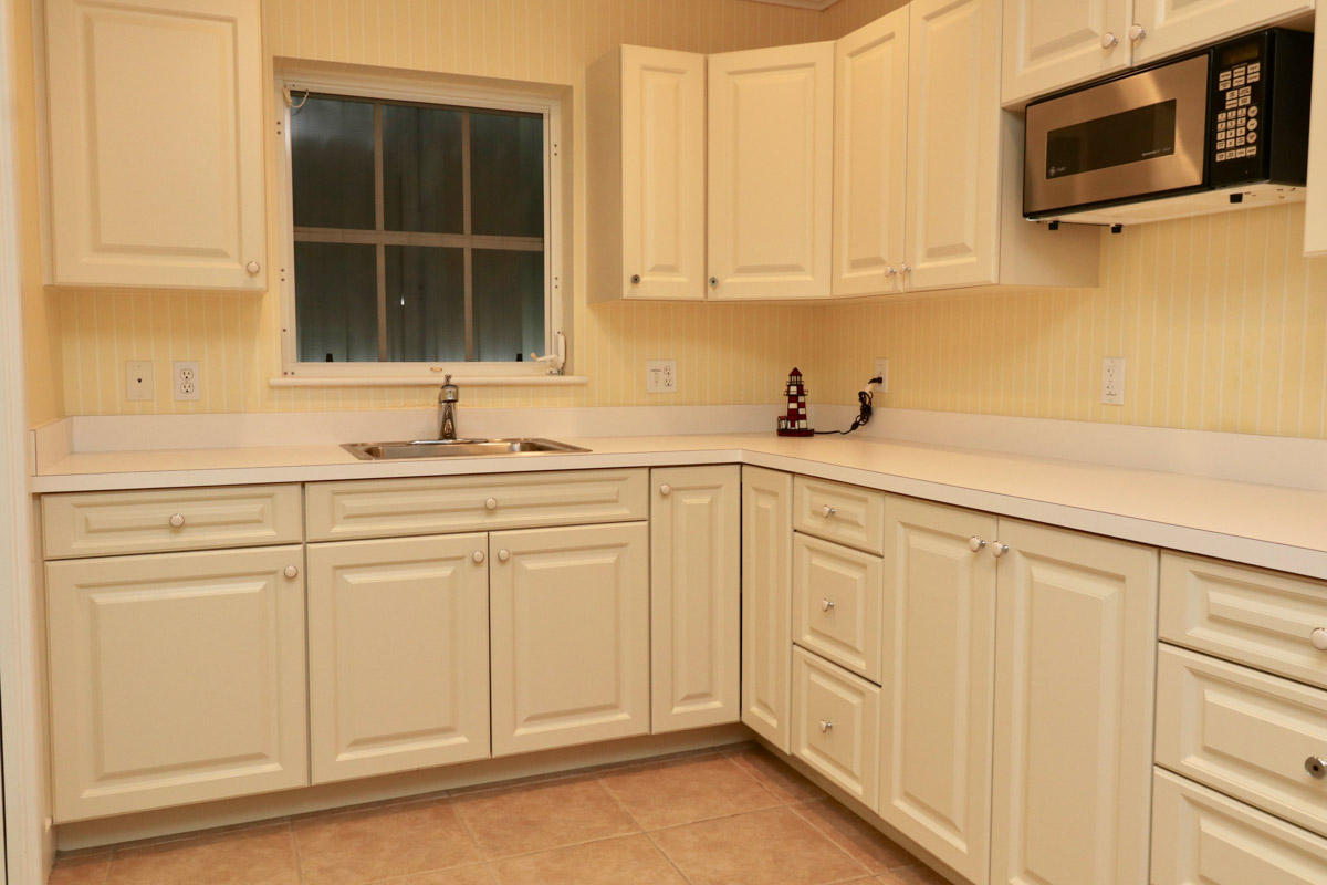 RIVERSIDE ON THE LOXAHATC - Residential