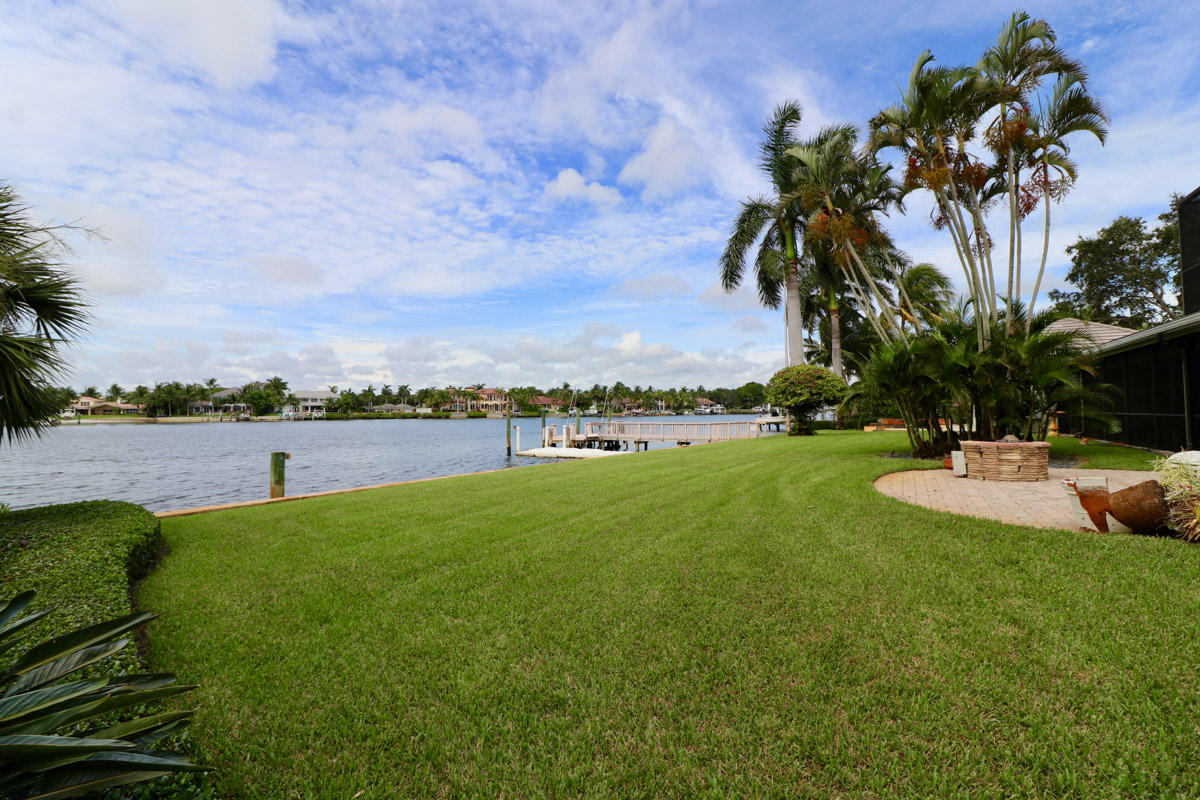 RIVERSIDE ON THE LOXAHATC - Residential