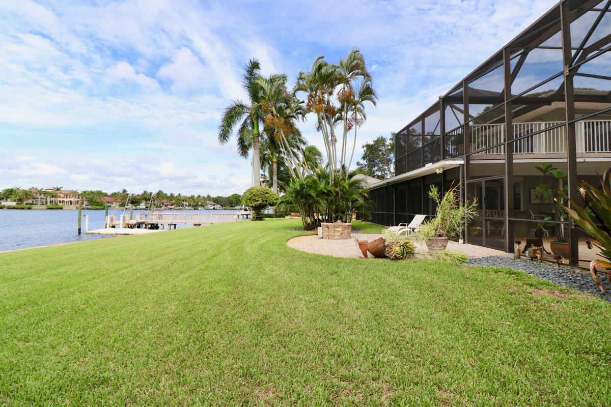 RIVERSIDE ON THE LOXAHATC - Residential