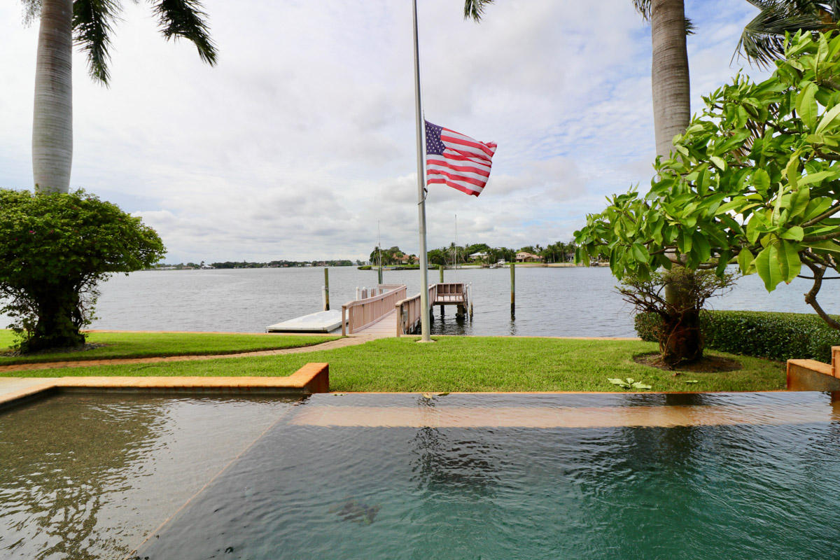 RIVERSIDE ON THE LOXAHATC - Residential