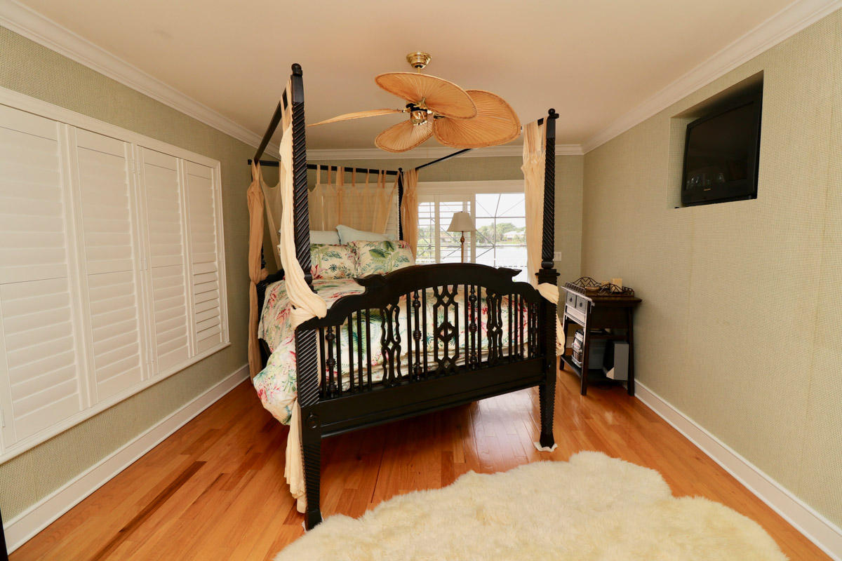 RIVERSIDE ON THE LOXAHATC - Residential