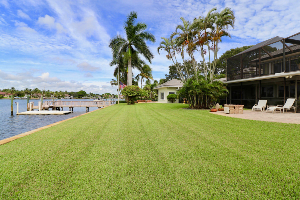 RIVERSIDE ON THE LOXAHATC - Residential