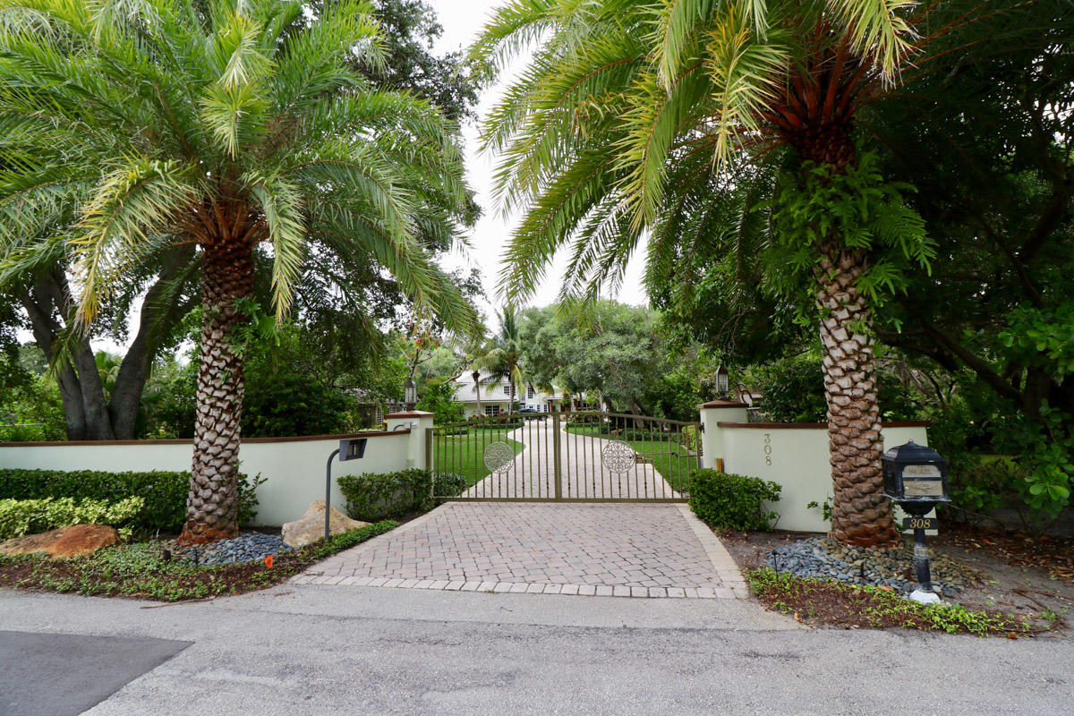 RIVERSIDE ON THE LOXAHATC - Residential