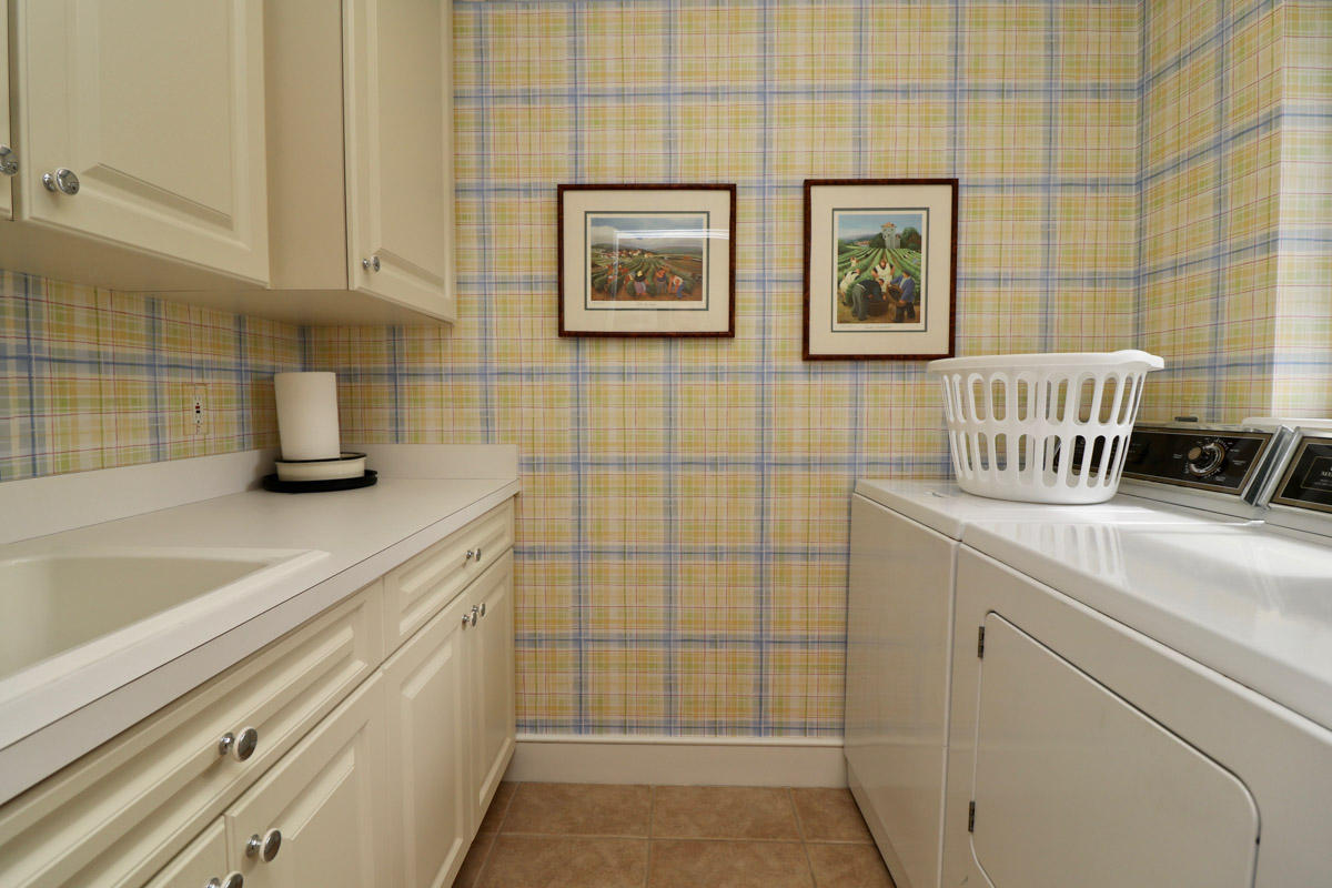 RIVERSIDE ON THE LOXAHATC - Residential